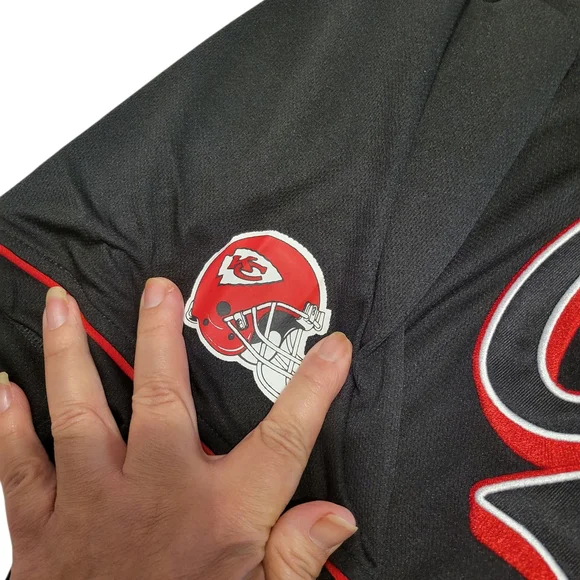 Kansas City Chiefs Black Button-Up Jersey - Picture 5 of 10
